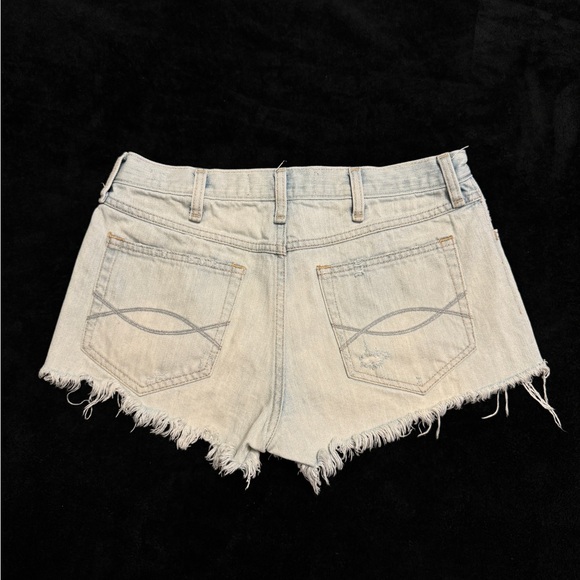A&F High Rise Distressed Shorts - Picture 2 of 7